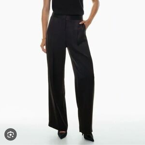 NWOT Aritzia Black Pleated Satin Pant